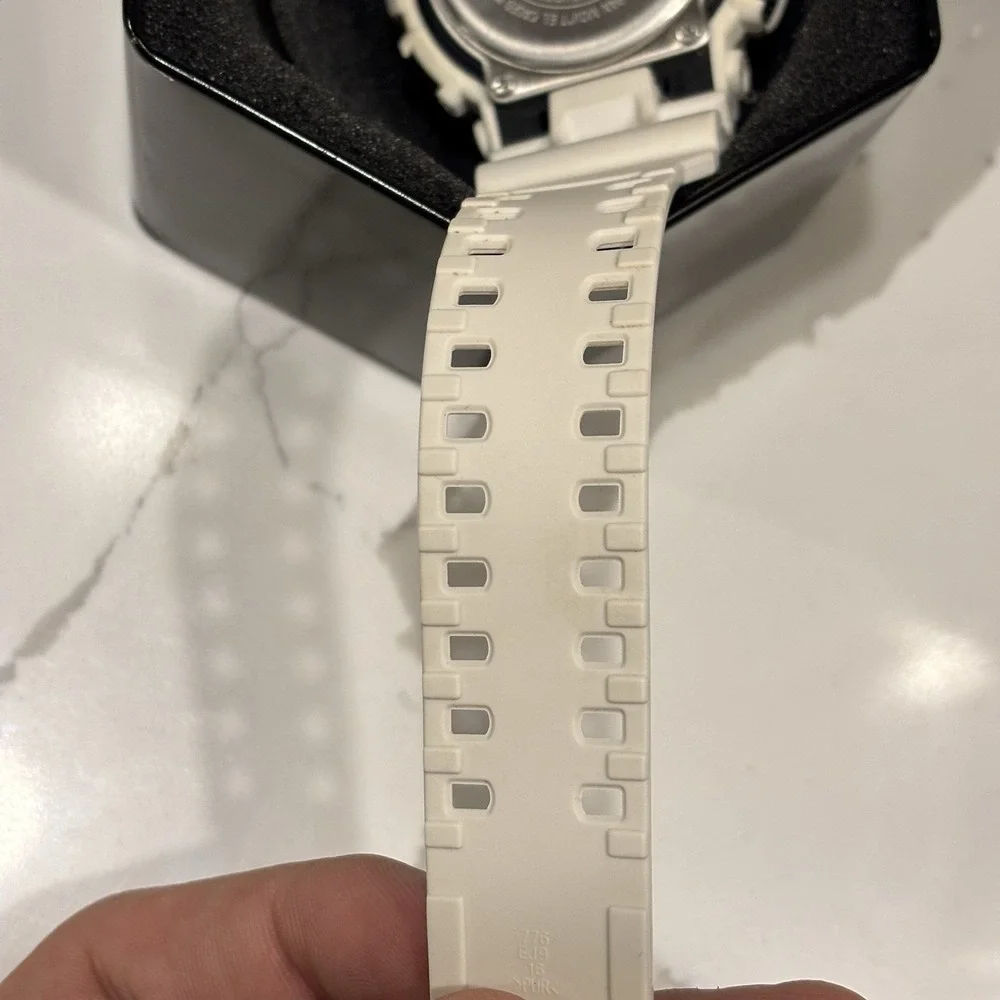 Casio G-Shock Watch GA-110GW-7A White Black Module 5146 Box & Papers - TESTED